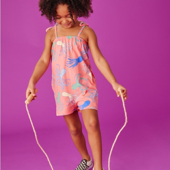 Tea Collection Octopus Oasis Tie Shoulder Romper 10 (fit 7) - Picture 1 of 8